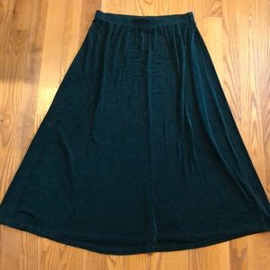 Vikki Vi Green Slinky Skirt 1X Elastic Waist